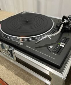 1x Technics SL-1210M3D incl. flightcase from Private Collection